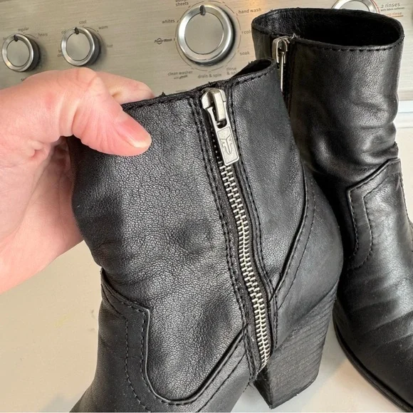 Frye Essa Bootie Black Leather Boho Western High Heel Ankle Bootie 7.5M - Picture 8 of 13